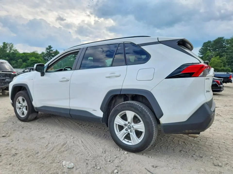 2020 TOYOTA RAV4 LE  