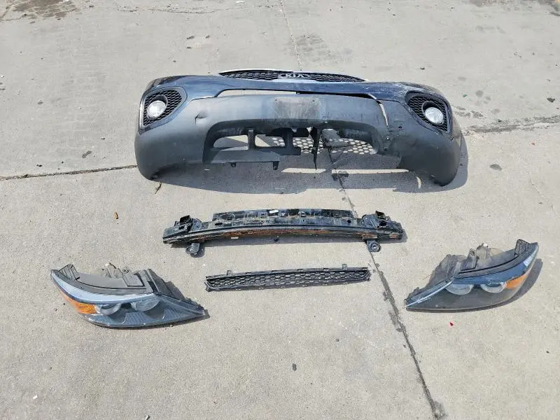 2012 KIA SORENTO LX  