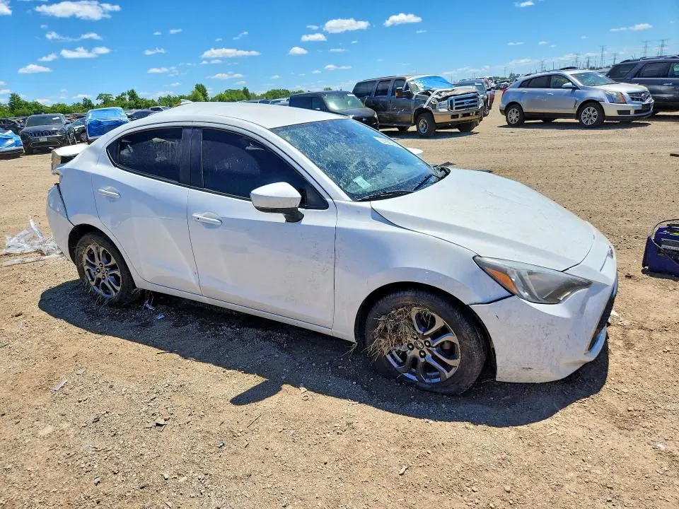 2019 TOYOTA YARIS LE  