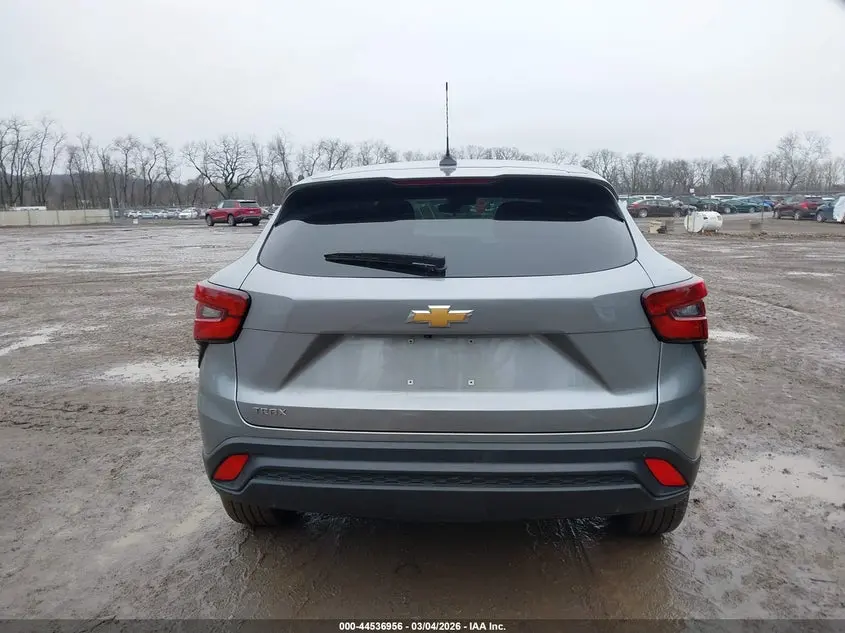 2025 CHEVROLET TRAX FWD LS