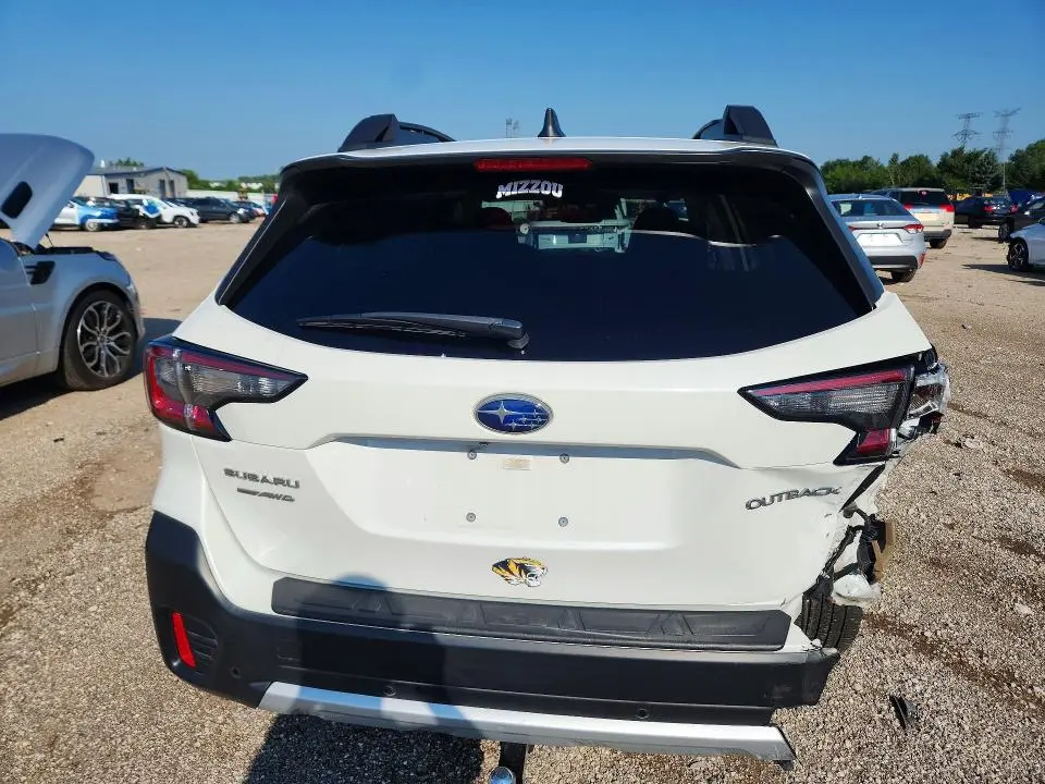 2022 SUBARU OUTBACK LIMITED  