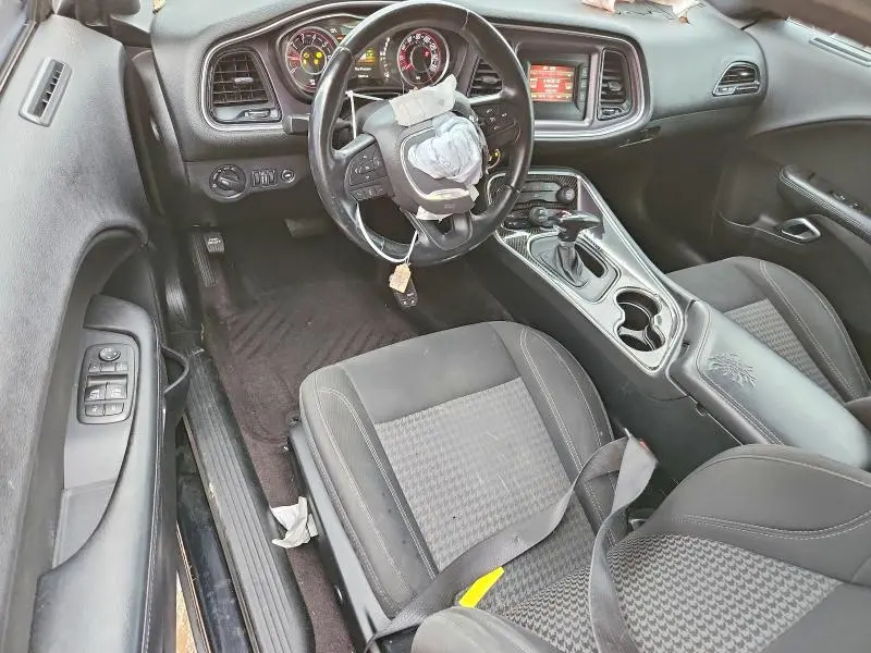 2016 DODGE CHALLENGER SXT  