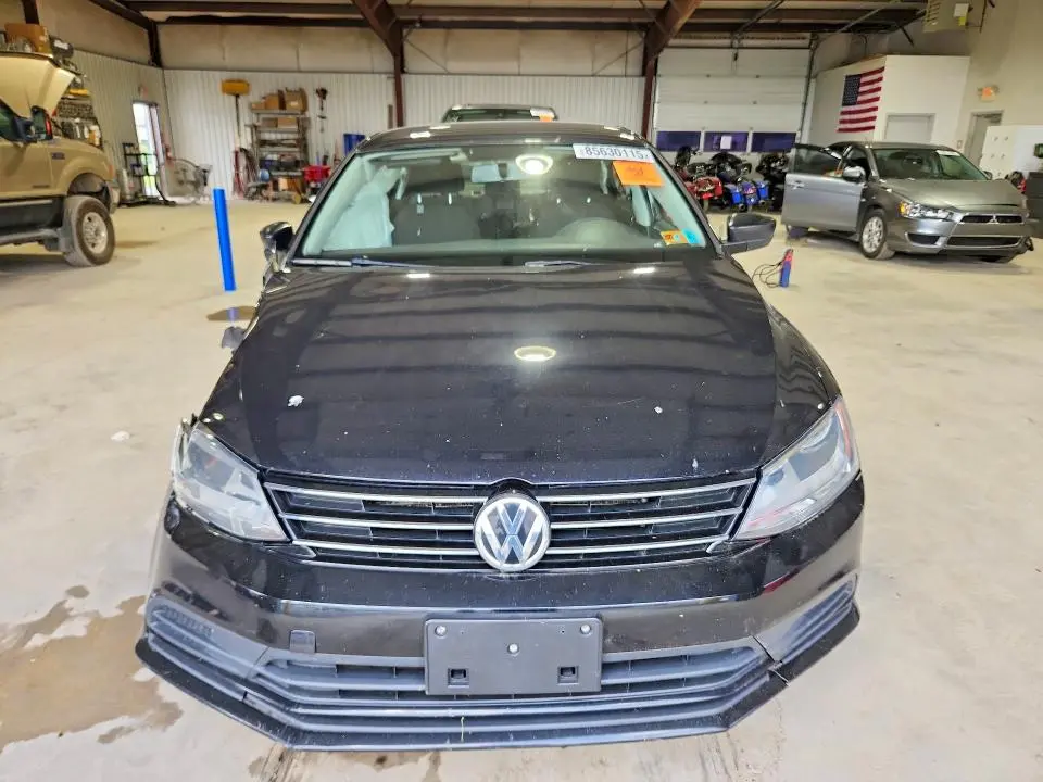 2016 VOLKSWAGEN JETTA SE  