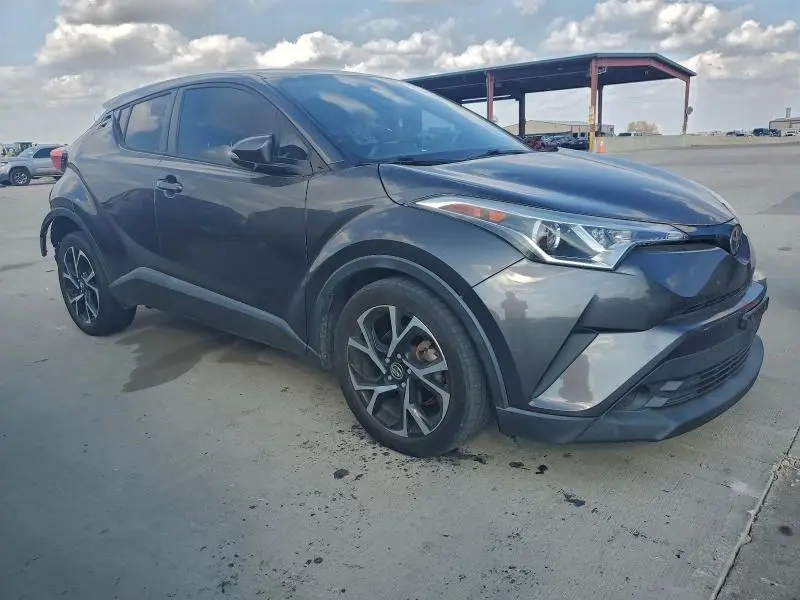 2018 TOYOTA C-HR XLE  