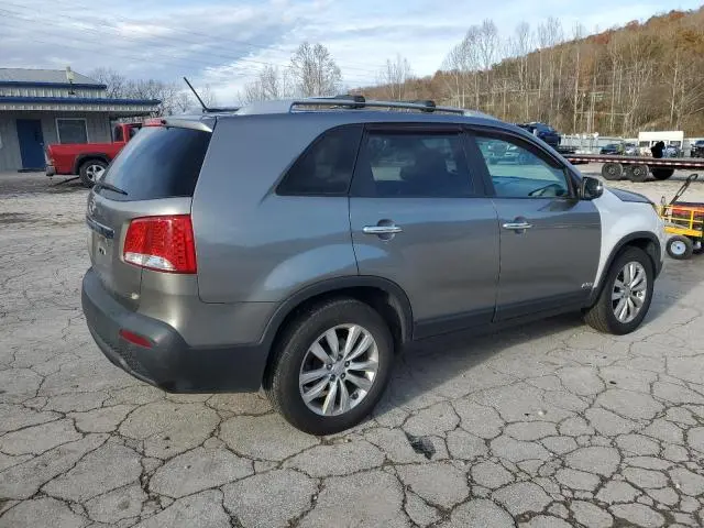 2011 KIA SORENTO BASE  