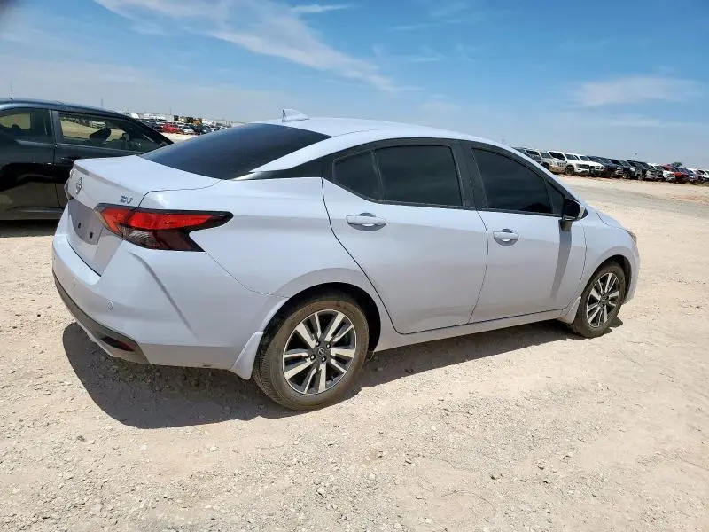2024 NISSAN VERSA SV  