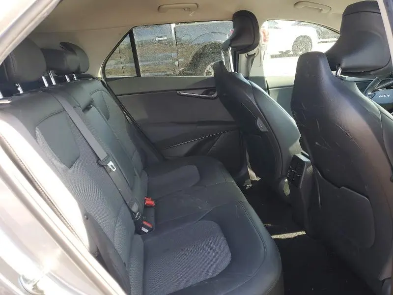 2023 KIA NIRO EX  