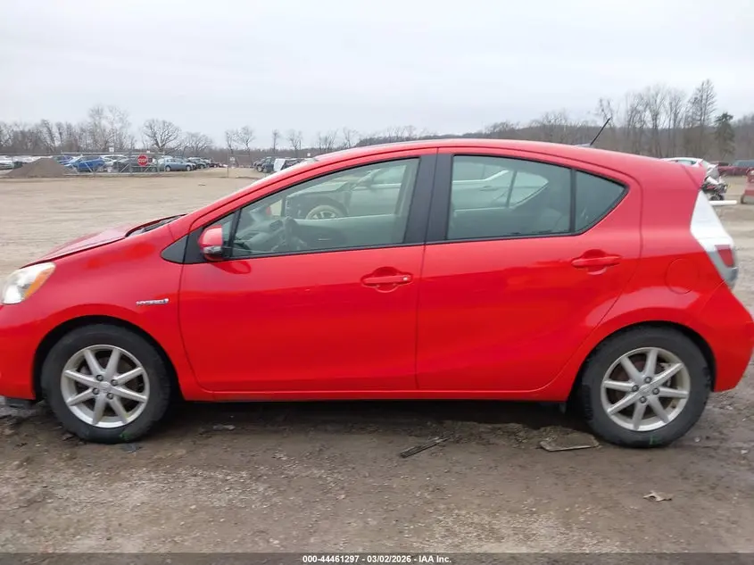 2013 TOYOTA PRIUS C FOUR