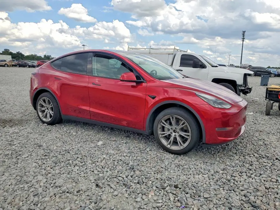 2024 TESLA MODEL Y   