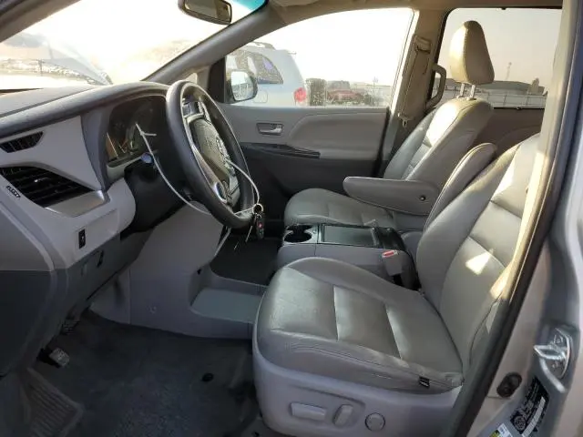 2015 TOYOTA SIENNA LE  