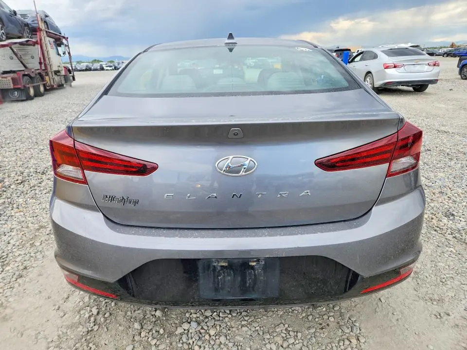 2020 HYUNDAI ELANTRA SEL  