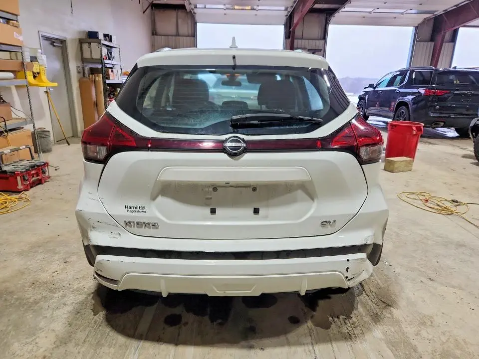 2024 NISSAN KICKS SV  