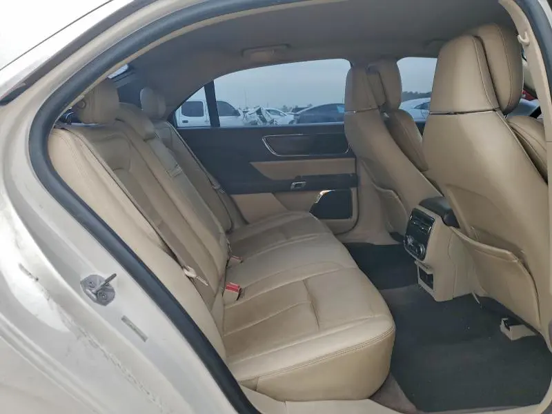 2017 LINCOLN CONTINENTAL RESERVE  