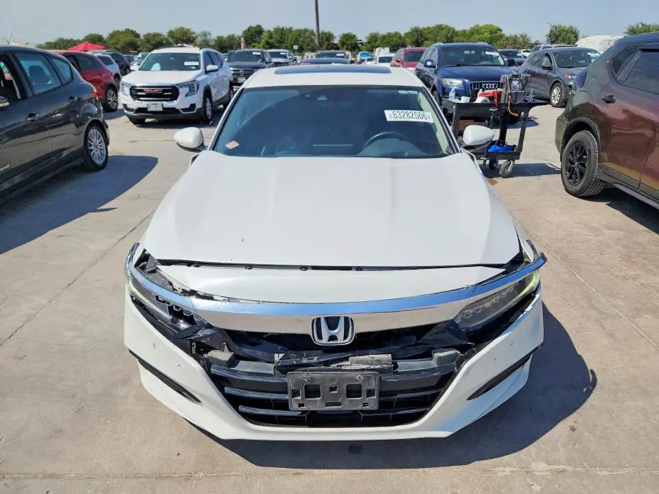 2018 HONDA ACCORD TOURING  