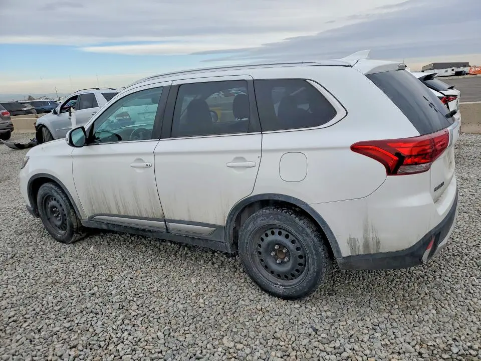 2017 MITSUBISHI OUTLANDER SE  