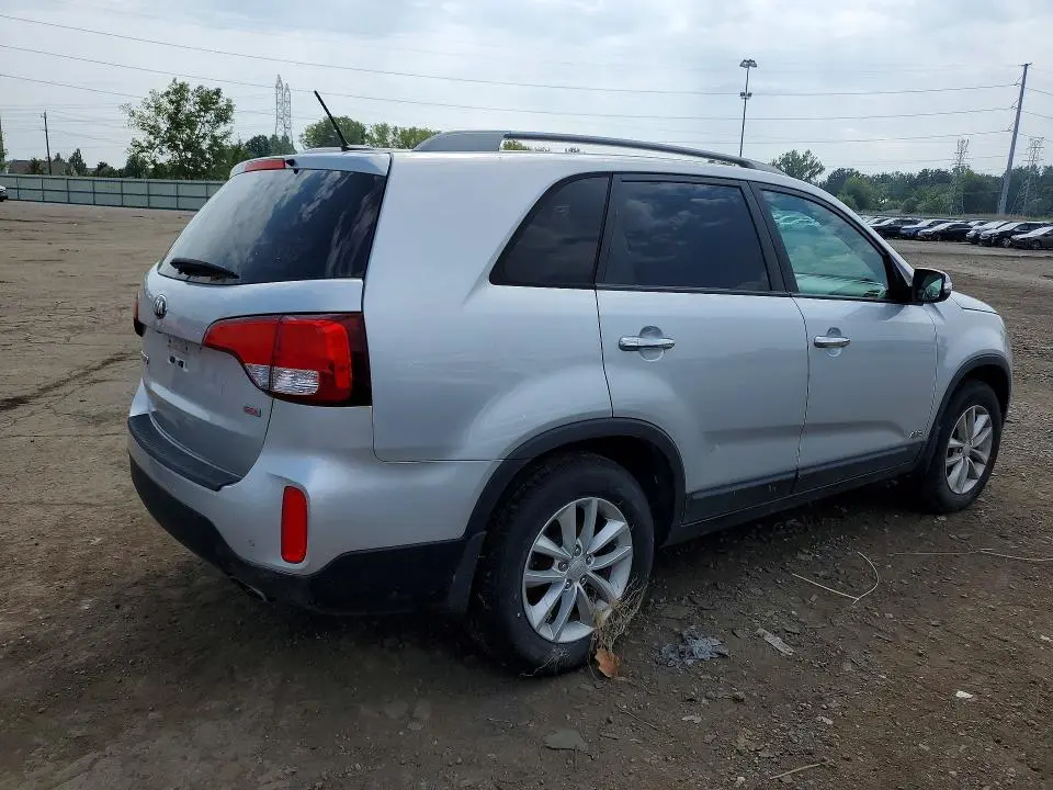 2015 KIA SORENTO LX  