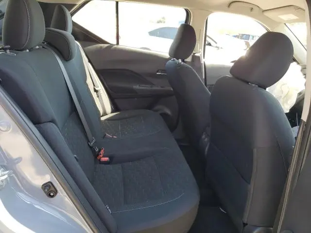 2022 NISSAN KICKS SV  