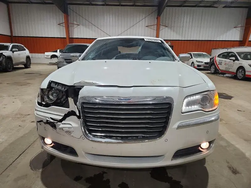 2011 CHRYSLER 300 LIMITED  