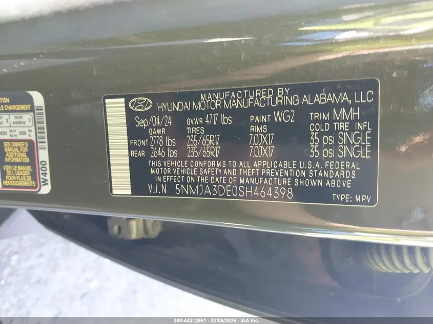 2025 HYUNDAI TUCSON SE