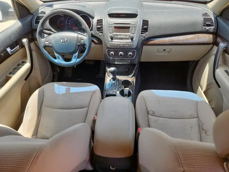 2014 KIA SORENTO LX  