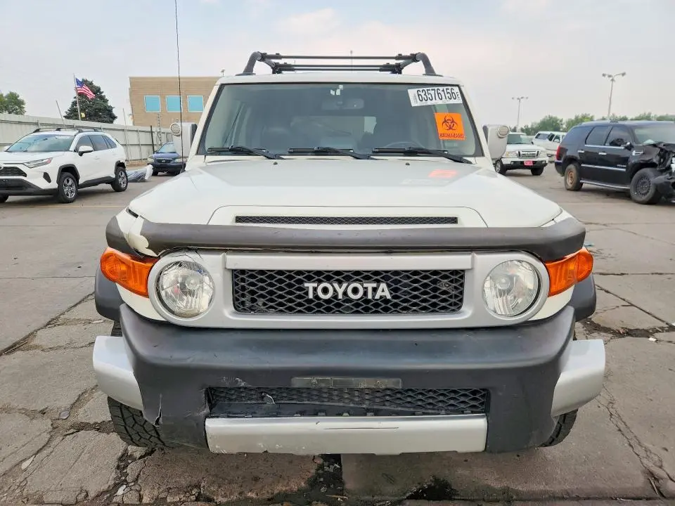 2014 TOYOTA FJ CRUISER BASE  