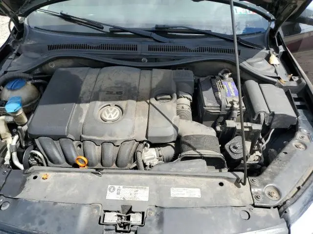 2012 VOLKSWAGEN JETTA SE  