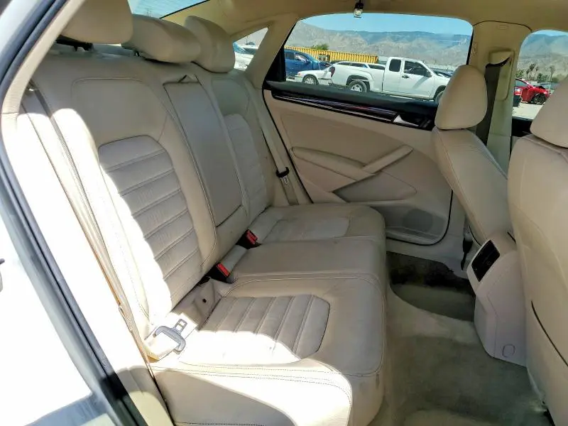 2015 VOLKSWAGEN PASSAT SEL  