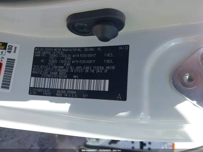 2023 TOYOTA SIENNA XLE