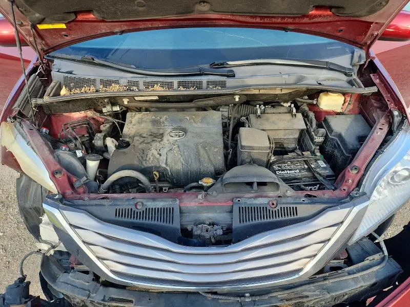 2016 TOYOTA SIENNA XLE 8-PASSENGER  