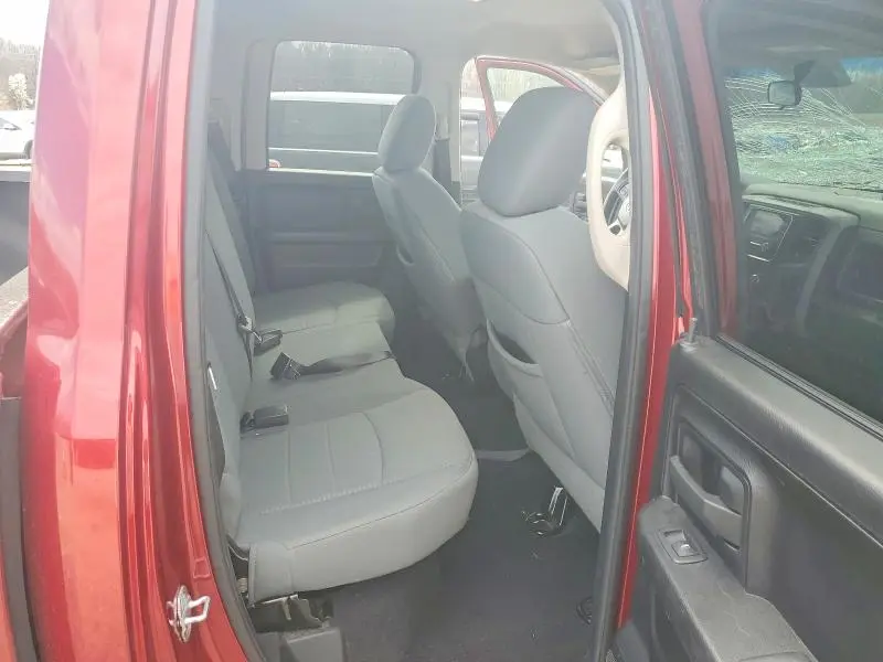 2014 RAM 1500 ST  