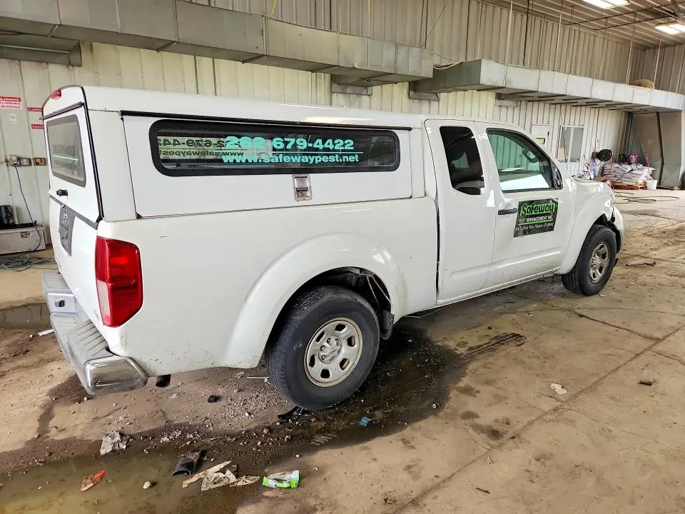 2015 NISSAN FRONTIER   