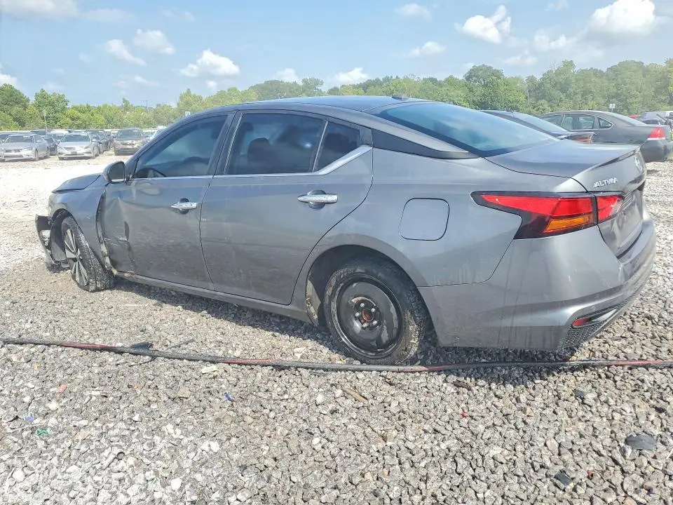 2021 NISSAN ALTIMA SV  