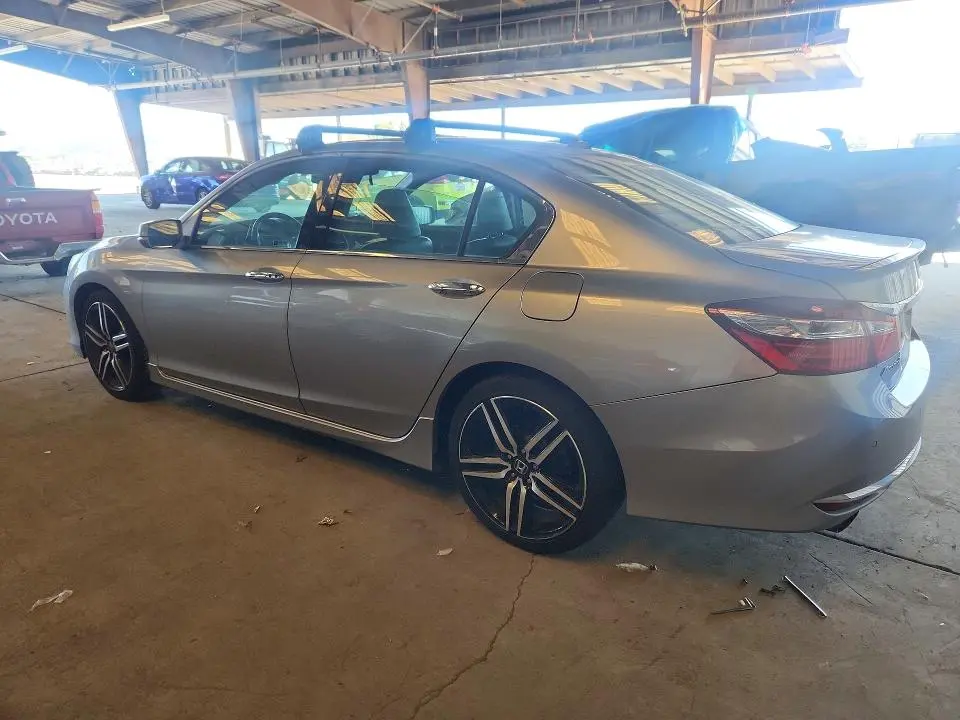 2017 HONDA ACCORD TOURING  
