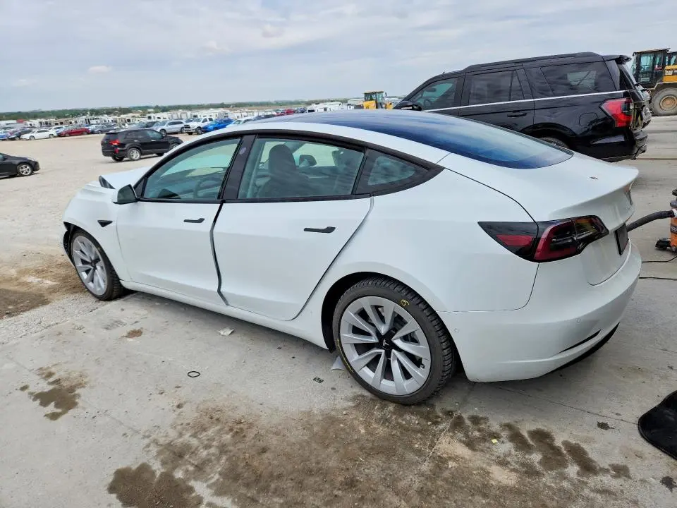 2022 TESLA MODEL 3   