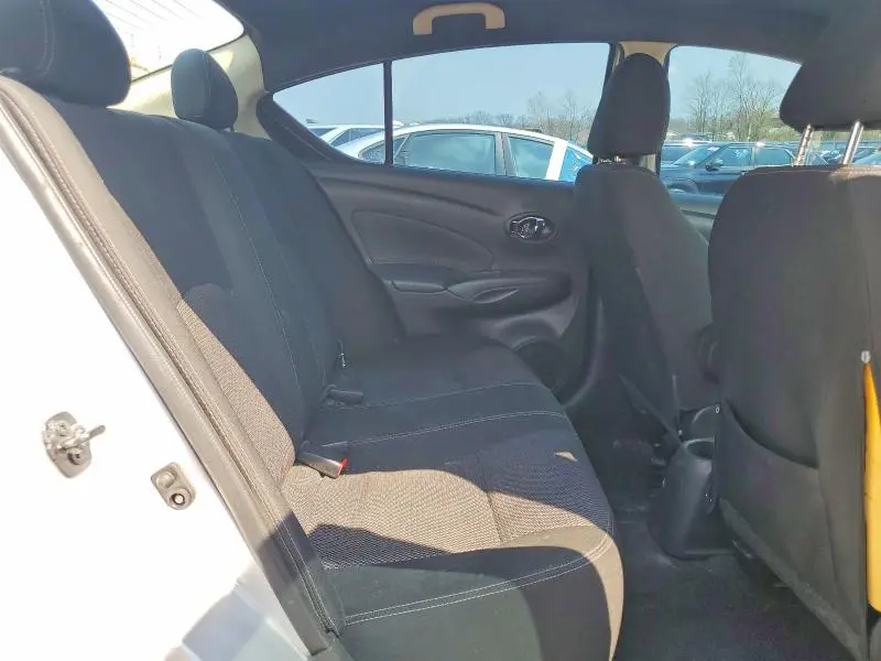 2019 NISSAN VERSA SV  