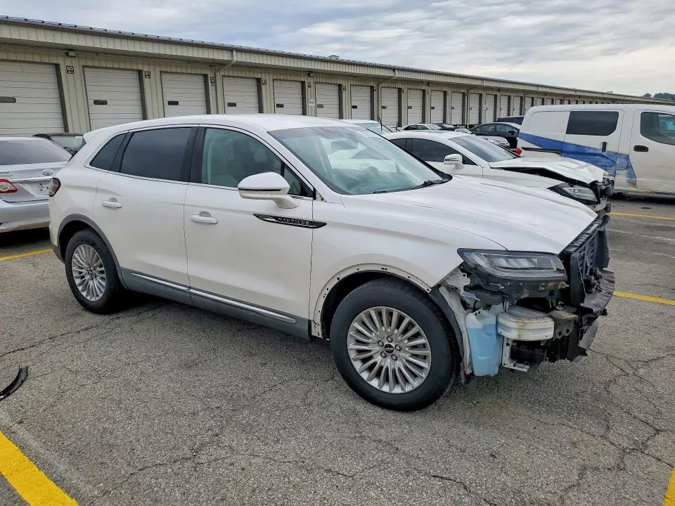 2019 LINCOLN NAUTILUS   