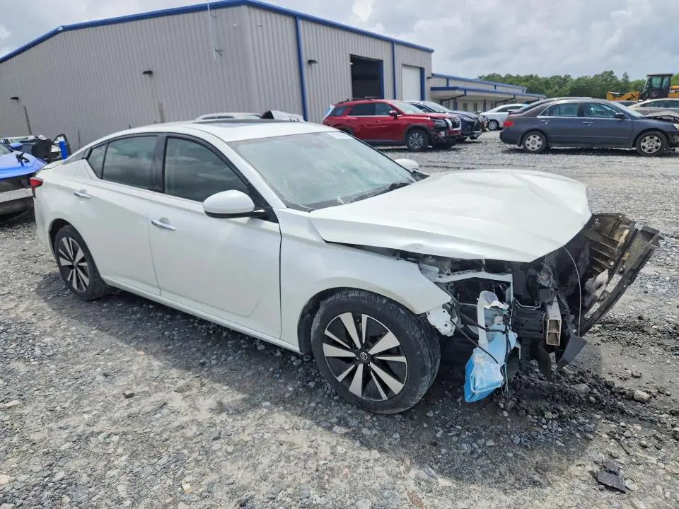 2020 NISSAN ALTIMA SL  