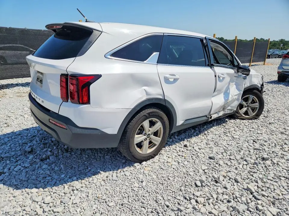 2022 KIA SORENTO LX  