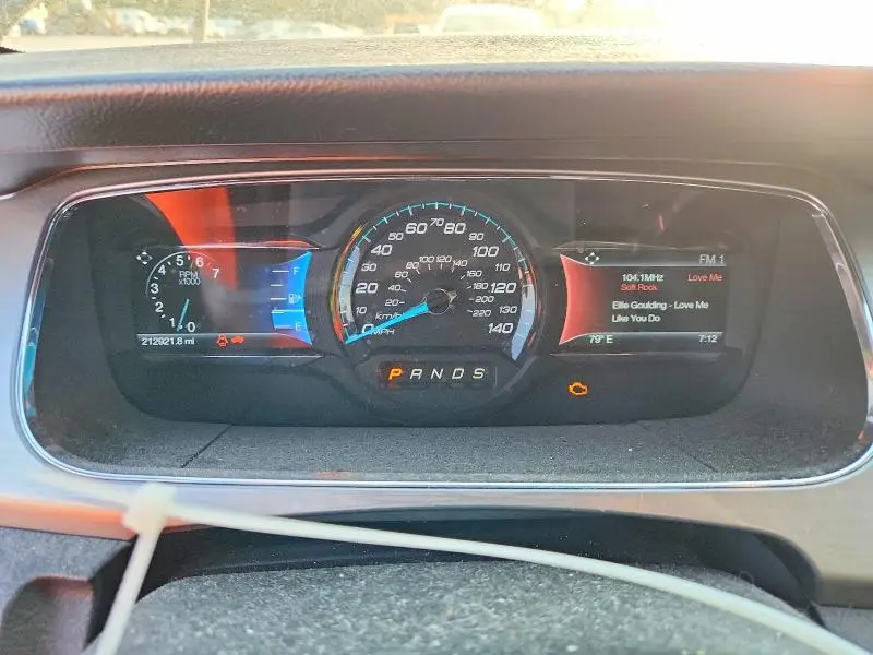 2015 FORD TAURUS SEL  