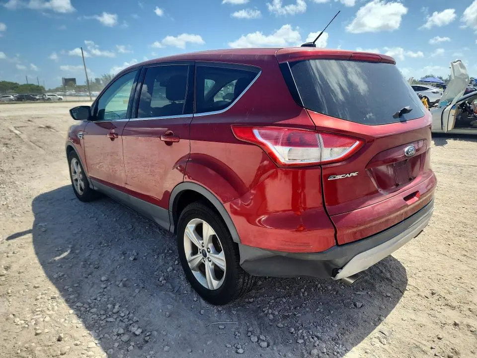 2016 FORD ESCAPE SE  
