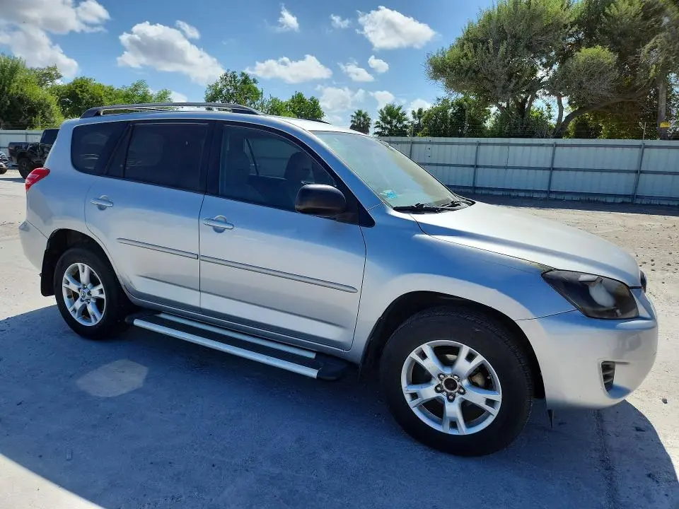 2011 TOYOTA RAV4 BASE  