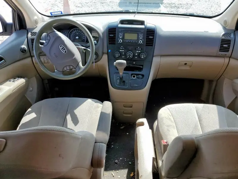 2011 KIA SEDONA LX  