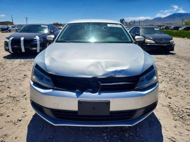 2012 VOLKSWAGEN JETTA SE  