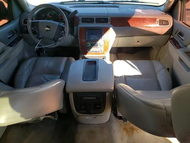 2010 CHEVROLET AVALANCHE LT  