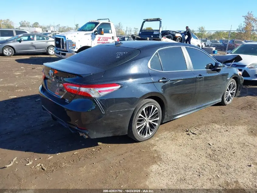 2020 TOYOTA CAMRY SE AWD