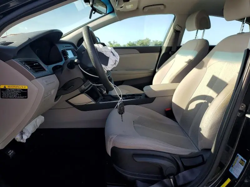 2017 HYUNDAI SONATA SE  