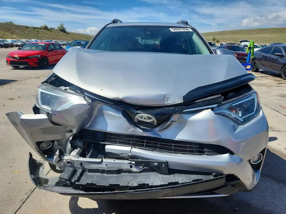 2017 TOYOTA RAV4 XLE  