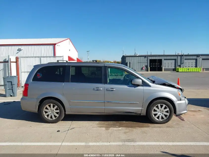 2016 CHRYSLER TOWN & COUNTRY TOURING