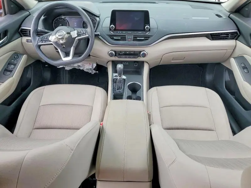 2022 NISSAN ALTIMA SV  