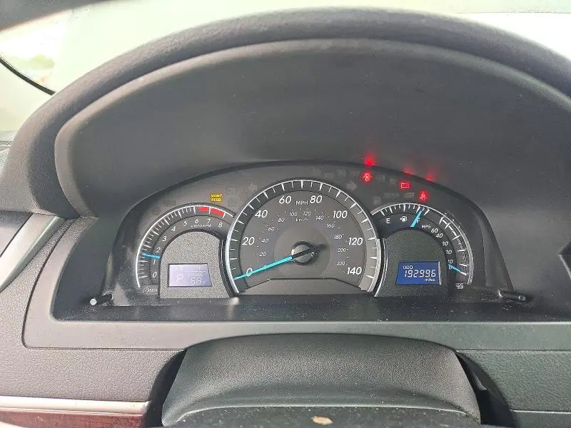 2012 TOYOTA CAMRY XLE  